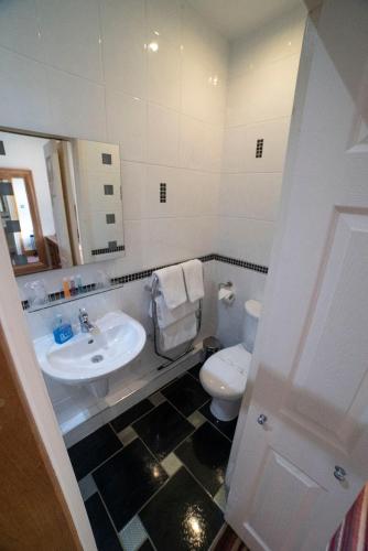 Old Hall House - image 2