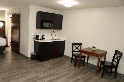 Comfort Inn Antioch - Century Plaza - 편의 시설/서비스