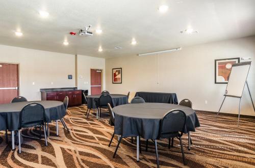 Cobblestone Hotel & Suites - Gering/Scottsbluff