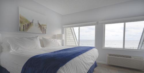 The Surf Club Resort - image 2