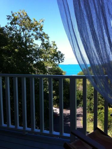 Balkong/terasse, Treehouse Cottage in Five Islands