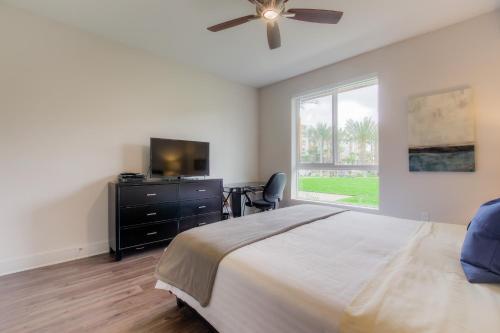 Runway Apartment A105 - main image