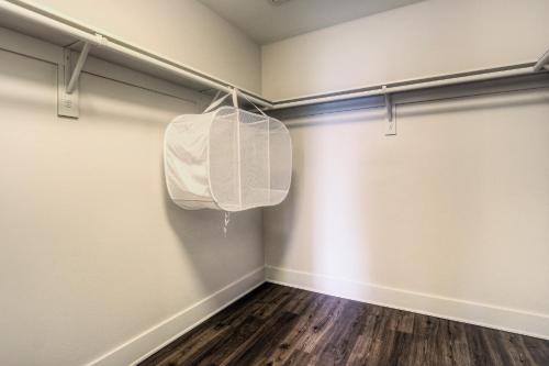 Runway Apartment A105 - image 6