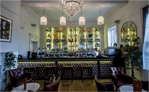 Winstanley House - image 8