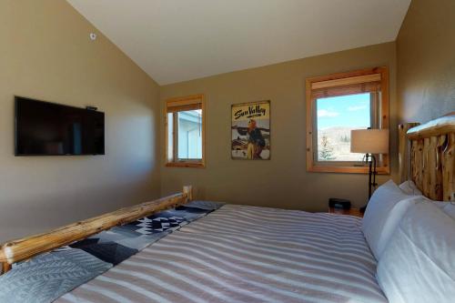 Warm Springs Fields Retreat - main image