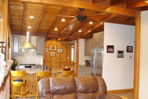 Chipmunk Cabin in Green Mountain Falls, USA