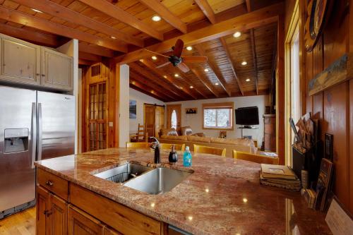 Chipmunk Cabin - image 8