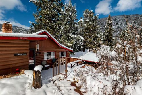 B&B Green Mountain Falls - Naughty Pine Cabin - Bed and Breakfast Green Mountain Falls