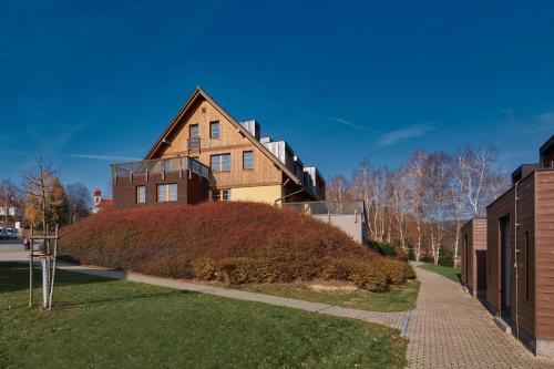 Pohled zvenku, Hotel Ricky in Říčky