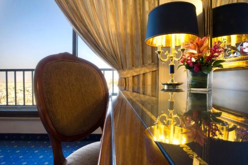 room detail thumbnail 1