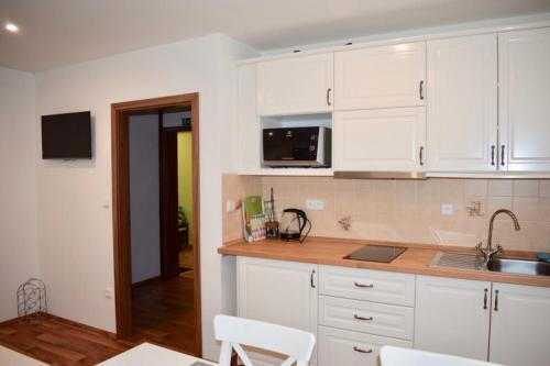 keuken, Apartmany pod sjezdovkou in Cenkovice