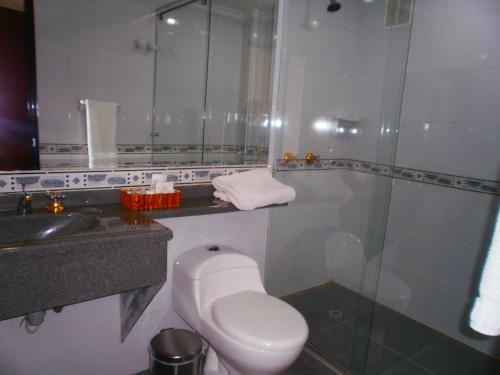 Double Room image 3