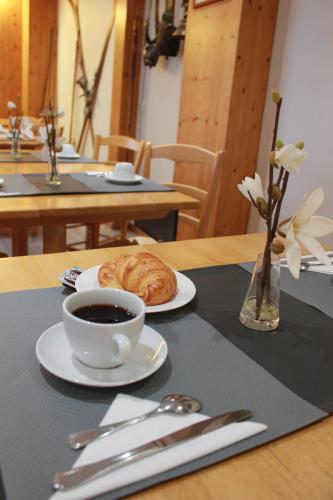 Hotel Les Montagnards - image 8