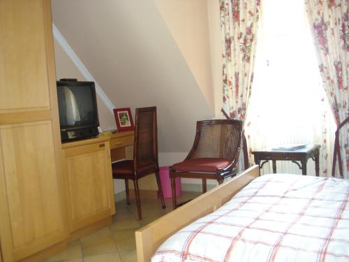1 queen bed