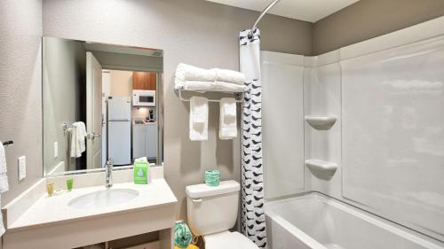 Uptown Suites Extended Stay Austin TX - Round Rock