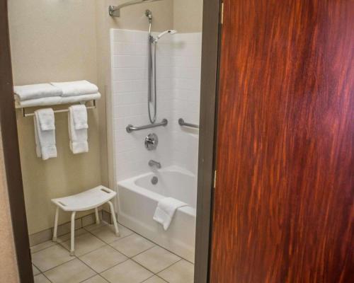 Comfort Suites Portland Southwest