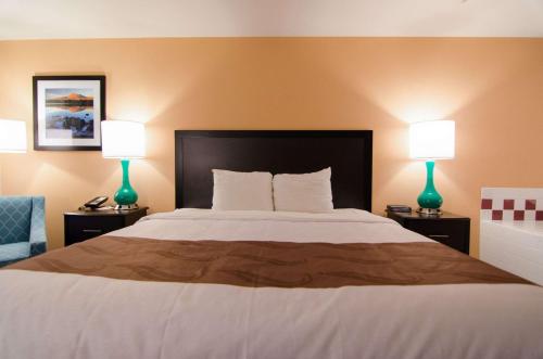 Cottage Grove Inn Quality Inn Cottage Grove Eugene South is perfectly located for both business and leisure guests in Cottage Grove (OR). The property offers a wide range of amenities and perks to ensure you have a gre