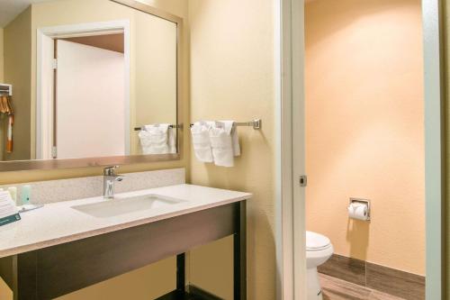 Quality Inn & Suites Albany Corvallis