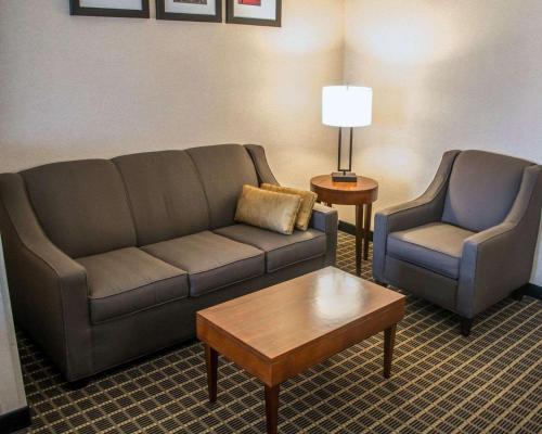 Comfort Suites Portland Southwest