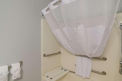 King Room - Accessible/Non-Smoking
