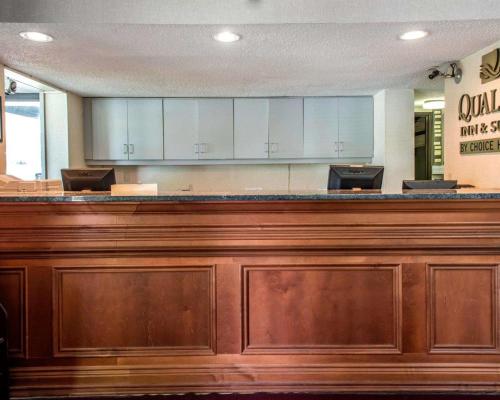 Quality Inn & Suites North Gibsonia - image 9