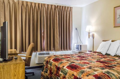Relax Inn - image 6