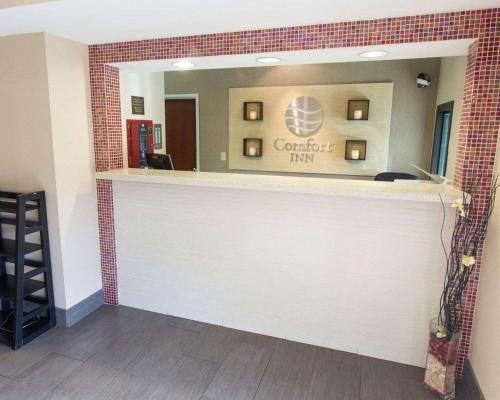 Comfort Inn Pittsburgh Crafton - image 3