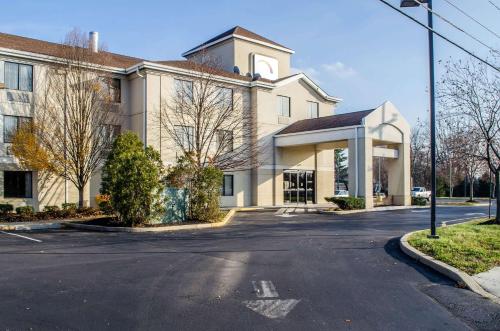 Sleep Inn & Suites Bensalem