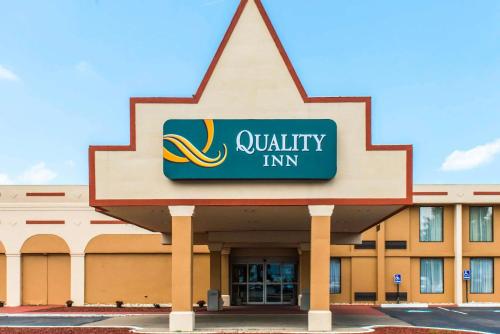 Quality Inn - Accommodation - New Kensington