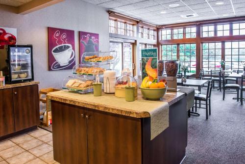 Quality Inn Pittsburgh Airport – Oakdale, PA