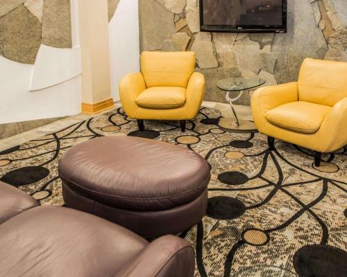 Comfort Suites Monroeville In Pa
