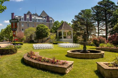 1886 Crescent Hotel and Spa