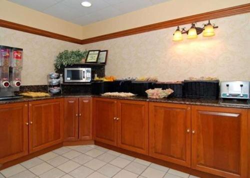 Quality Inn & Suites Bensalem – Bensalem, PA