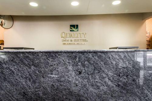 Quality Inn & Suites Fairview