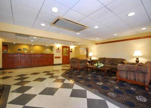 Quality Inn & Suites Bensalem – Bensalem, PA