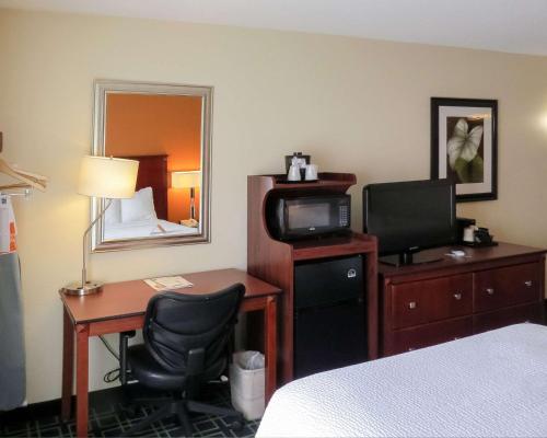 Standard Room with Two Double Beds - Non-Smoking