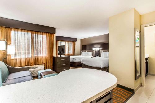MainStay Suites Greenville Airport - image 6