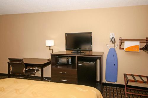 Quality Inn Clinton - Laurens I-26