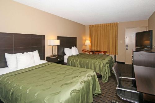 Quality Inn Clinton - Laurens I-26