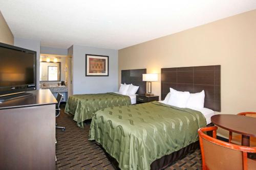 Quality Inn Clinton - Laurens I-26