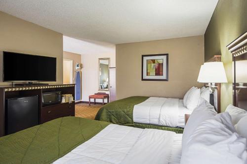 Quality Inn & Suites Greenville - Haywood Mall