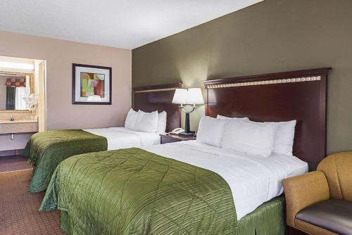 Quality Inn & Suites Greenville - Haywood Mall