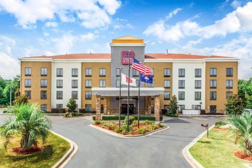 Comfort Suites Clinton near Presbyterian College in Clinton, USA