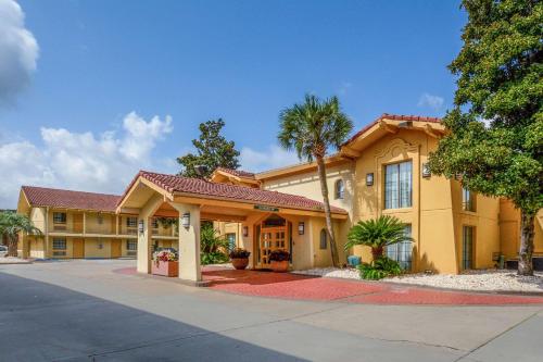 Quality Inn & Suites North Charleston - Ashley Phosphate