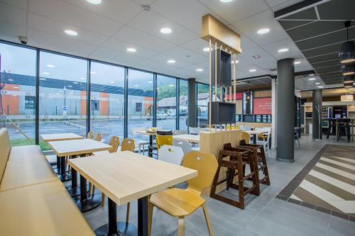Ételek és italok, B&B HOTEL ANNEMASSE Saint-Cergues in Szentcergues