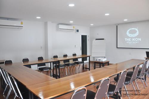 The iKon Apartment near Wat Tham Si Wilai