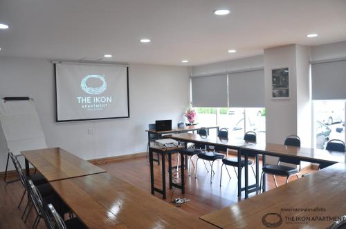 The iKon Apartment near Wat Tham Si Wilai