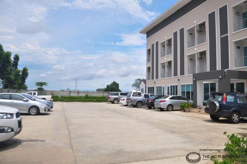 The iKon Apartment near Wat Tham Si Wilai
