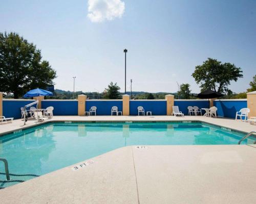 Comfort Inn Oak Ridge - image 11