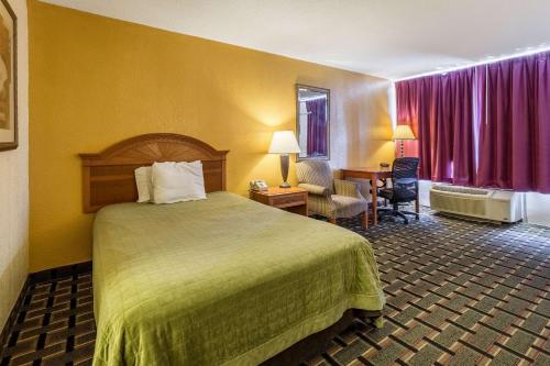 Rodeway Inn Denmark image 16